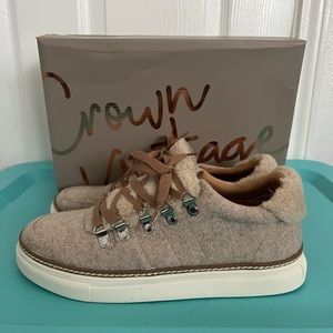 Crown Vintage Kalita Sneaker | Size: 9M | Color: Taupe/Beige